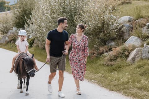 Ponyreiten für Kinder im Familienhotel Schreinerhof