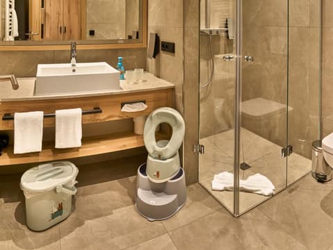 Doppelzimmer "Deluxe" im Familienhotel Schreinerhof – Ansicht 3